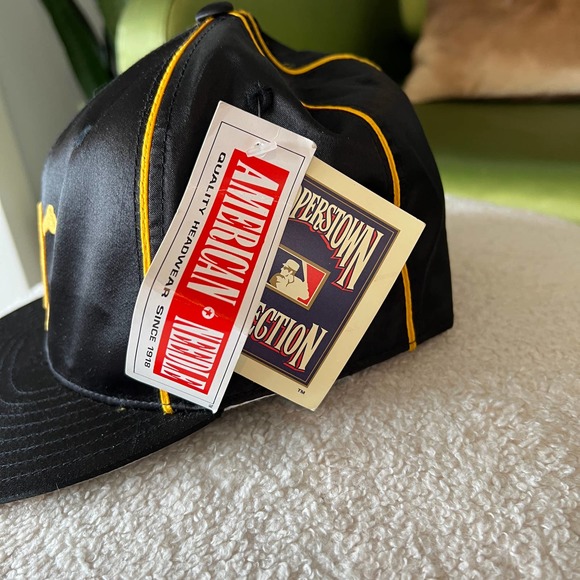 Pittsburgh Pirates Black Yellow Skull Baseball Hat Fitted NWT - Picture 5 of 5